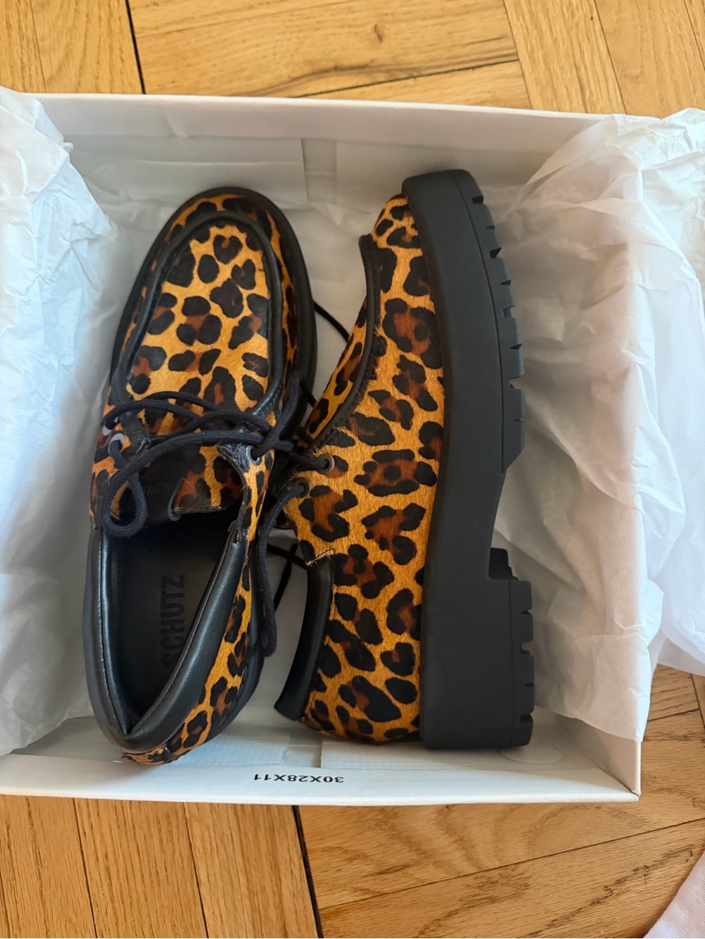 Schutz Women’s Leopard Print Lace-Up Cia Chukka Mules 8.5 NWT - Picture 2 of 3